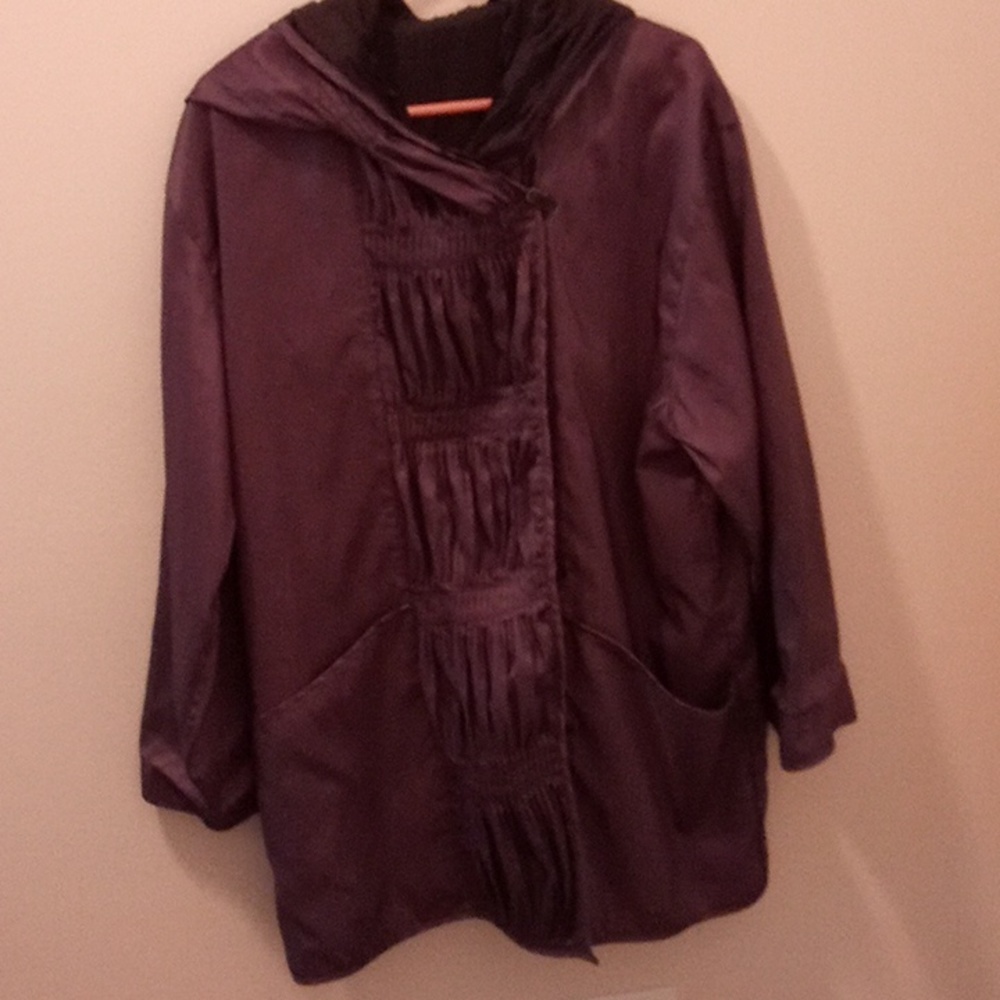 Ladies purple rain jacket with matching bag